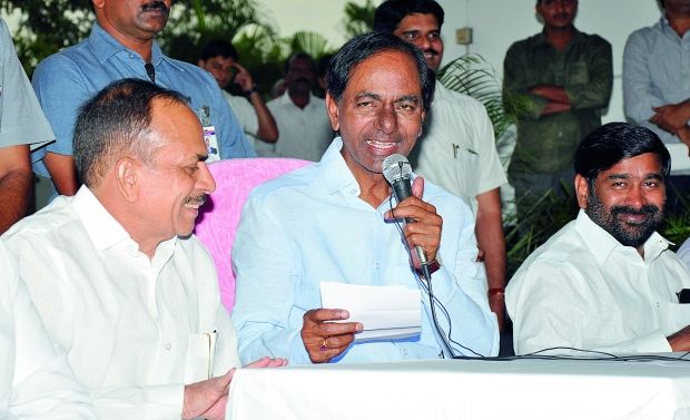 telanganacmannouncesrs26croreramzanbonanza